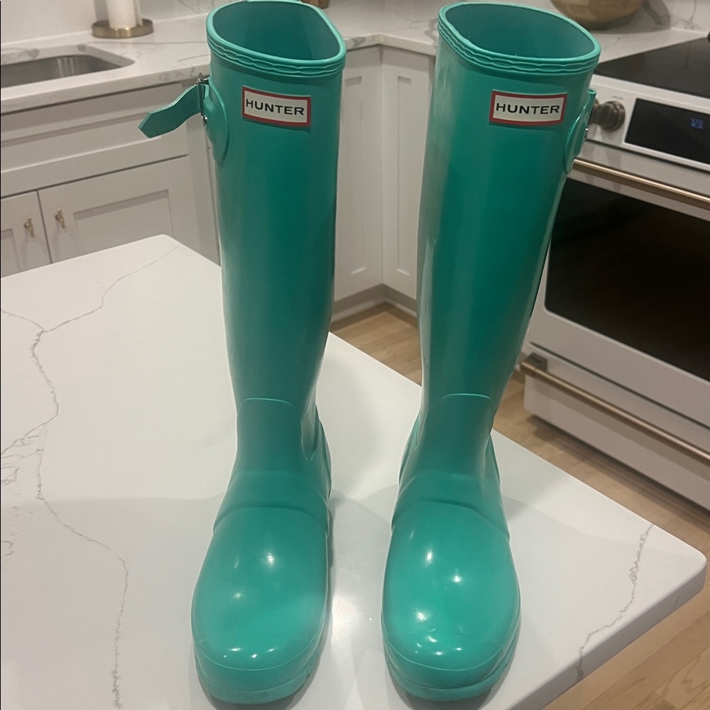 Hunter Tall Gloss Rain Boots in Turquoise - Picture 7 of 13
